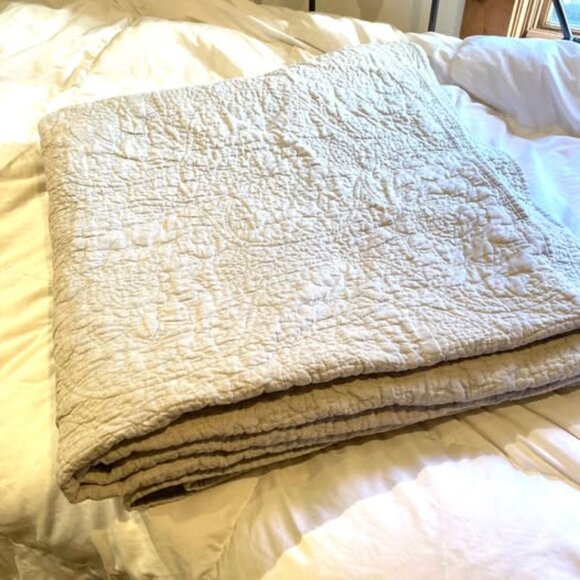 POTTERY BARN BELGIAN FLAX LINEN FLORAL STITCH QUILT, KING /CAL KING ~ FLAX - Picture 4 of 5